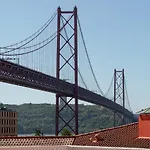 Calcada De Santo Amaro Лісабон