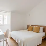 Апартаменти Calcada De Santo Amaro Лісабон