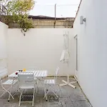 Апартаменти Calcada De Santo Amaro Лісабон