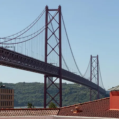 Calcada De Santo Amaro Lissabon