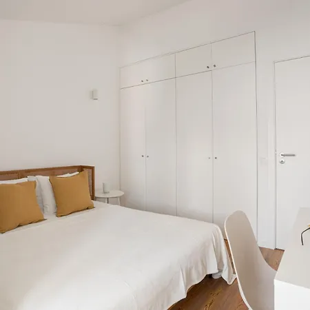 Calcada De Santo Amaro Lisboa