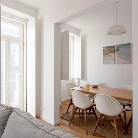 Calcada De Santo Amaro Διαμέρισμα *