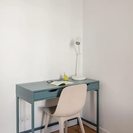 Calcada De Santo Amaro Lisbon